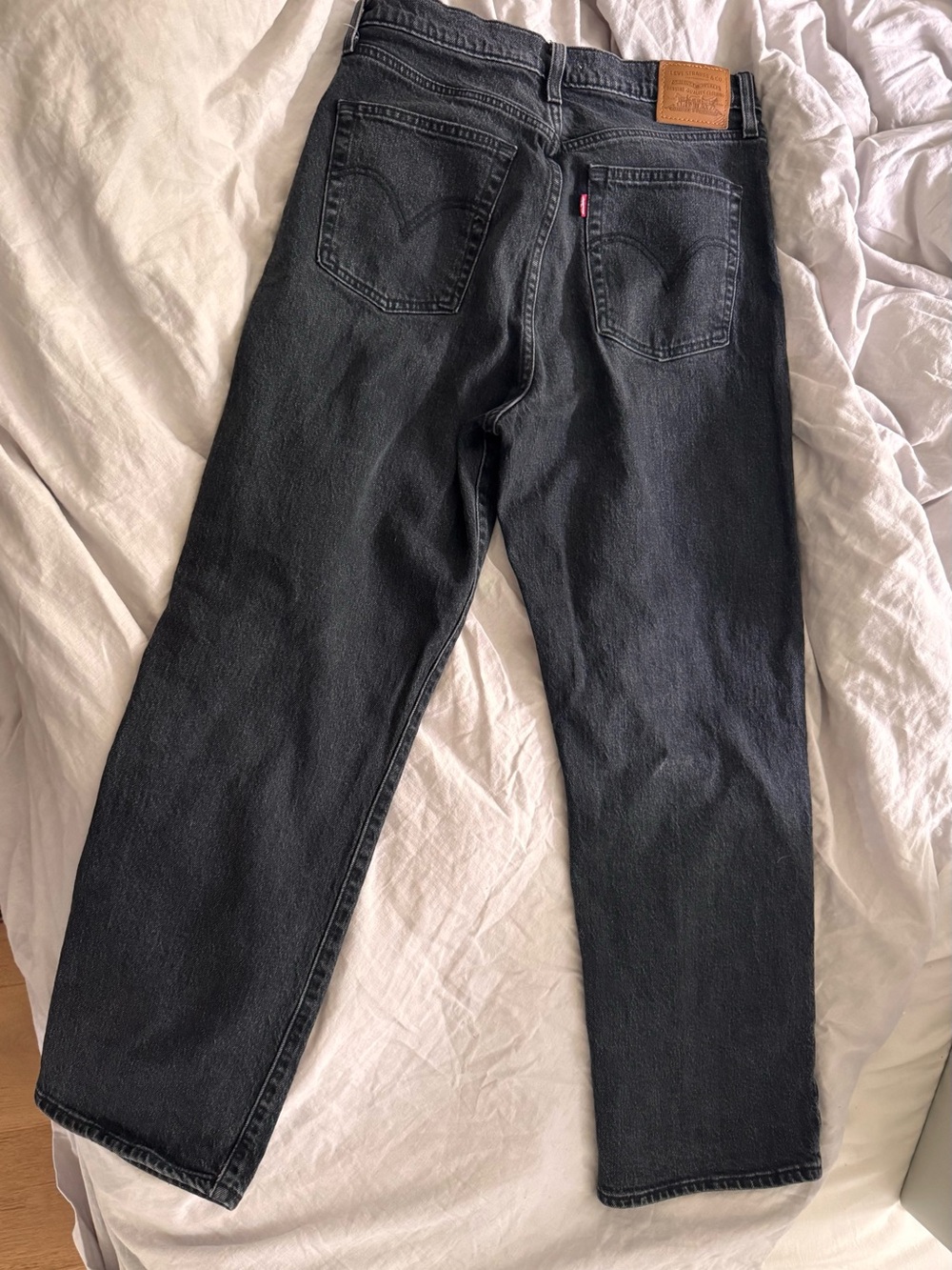 Levi’s Premium Ribcage Straight Ankle Jeans – Black Wash – Size 31
